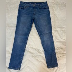 Old Navy Rockstar Super Skinny size 12